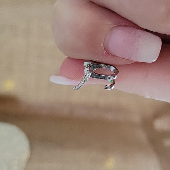 TEXTURED SWOOSH TWO-PIECE WRAP EARRINGS - Picture 4 of 5